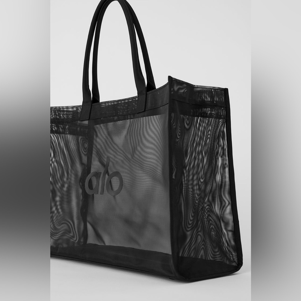 ALO Yoga Black Sheer Black Tote - Picture 2 of 9